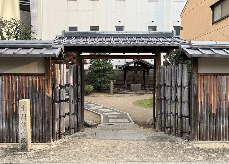 千利休の故郷・堺を訪ねて：侘茶と刀装具に宿る美学