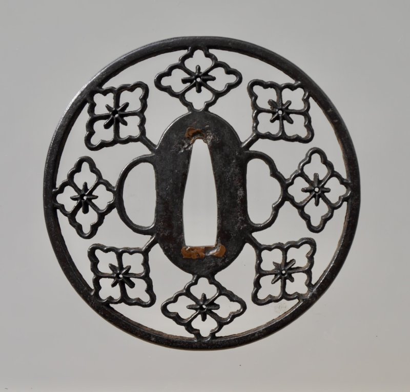 Design of Eight Hanabishi
